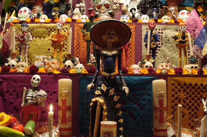 TODOS LOS MUERTOS